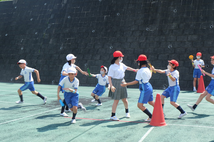 桐光学園小学校 : 全校集会